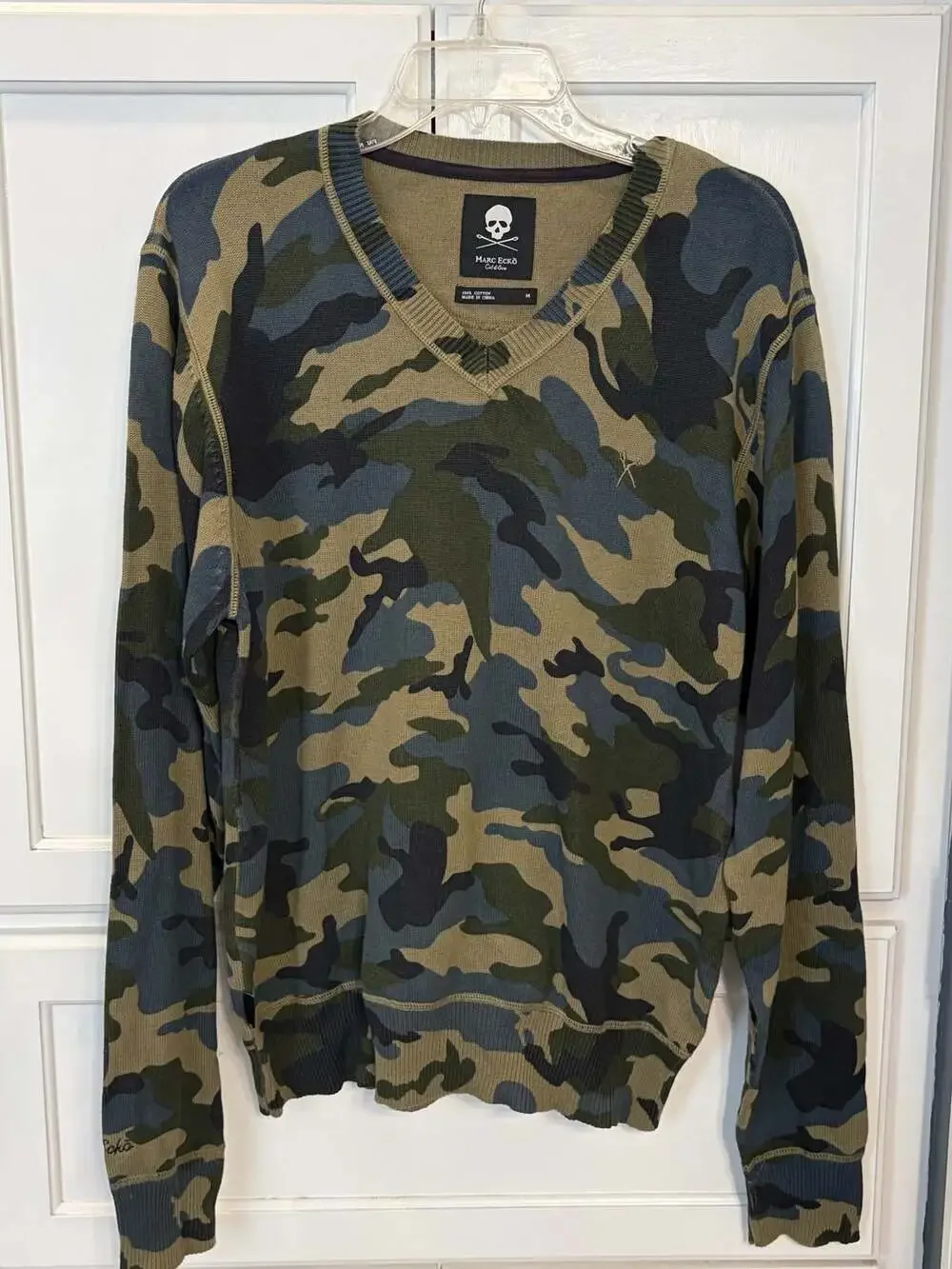Marc Ecko Cut & Sew Camouflage Sweater Size M Green V-Neck Cotton